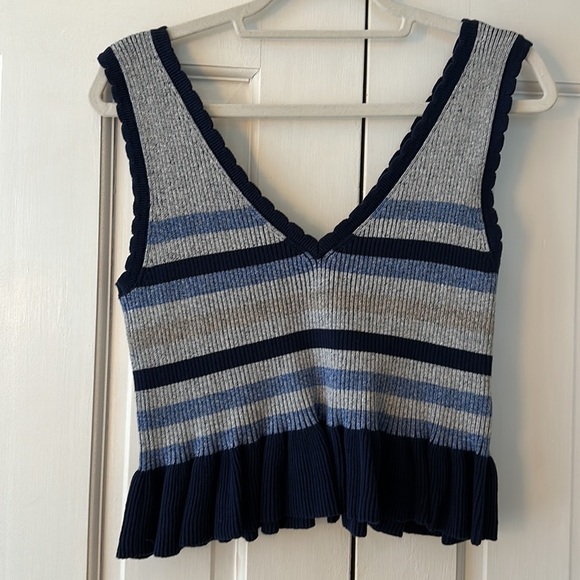 BCBGeneration Sweater Ruffle Peplum Tank | Medium - Picture 3 of 4